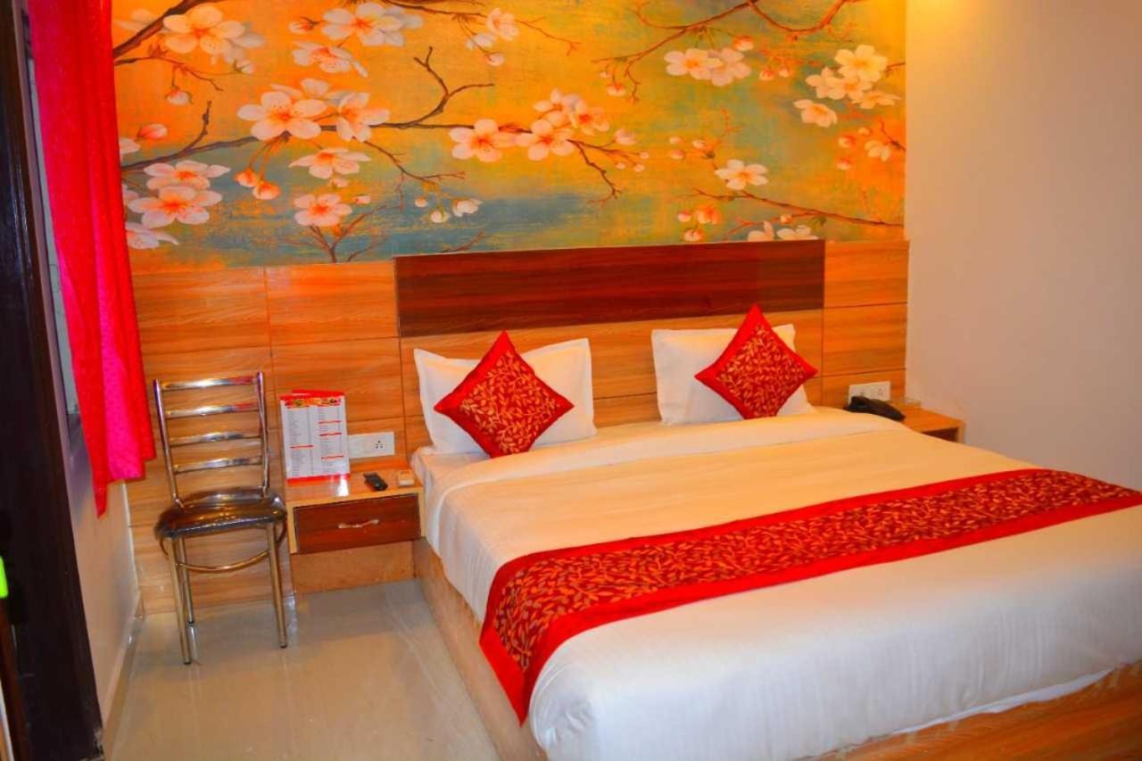 Hotel O Alpha Stay New Delhi Eksteriør billede
