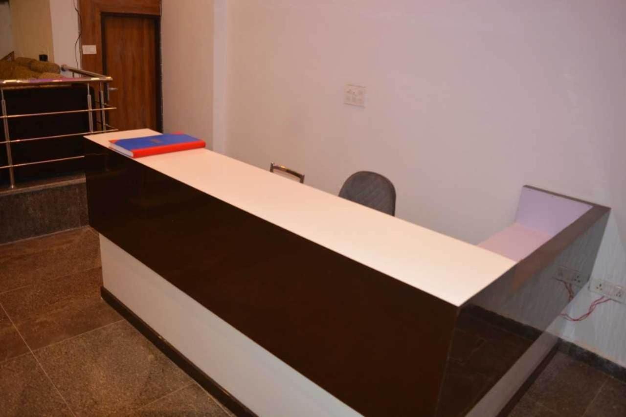 Hotel O Alpha Stay New Delhi Eksteriør billede